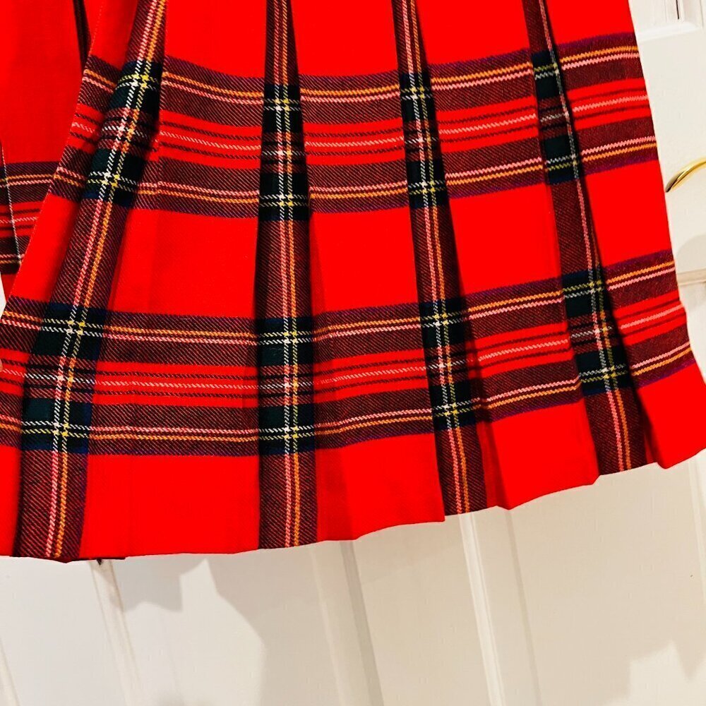 Dean's Of Scottland Wool Skirt Sz 4True Vintage, Pure Wool Skirt, Red, Plaid. - Picture 11 of 11